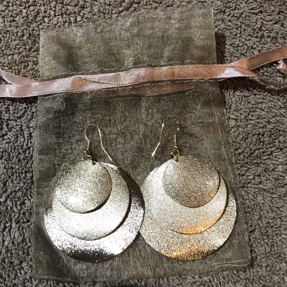Ear rings